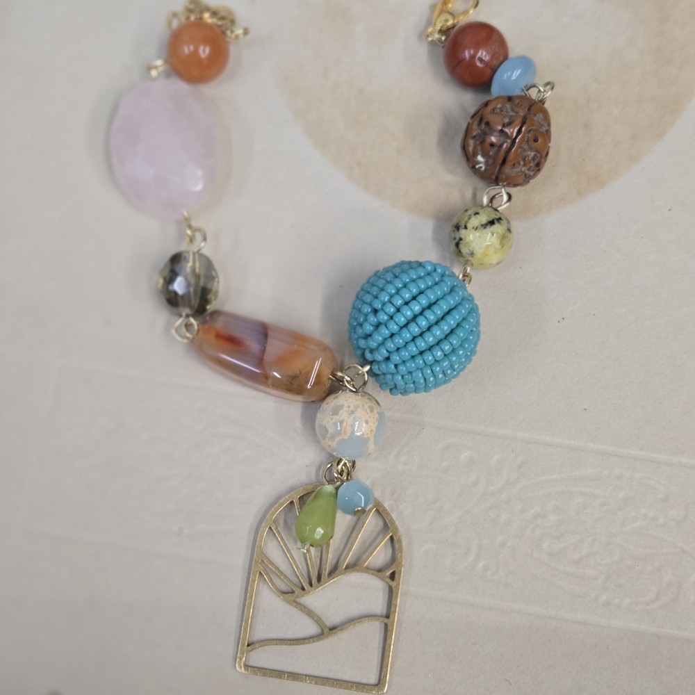 Elegant Silver and Black Necklace - Picture 3 of 7